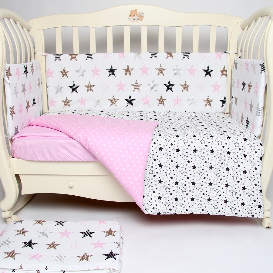 781105515-podushkino-komplekt-v-krovatku-6-predmetov-zvezdnyj-korall-byaz-sn-900x900