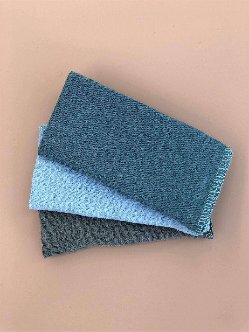 photo_5353014450963203791_y