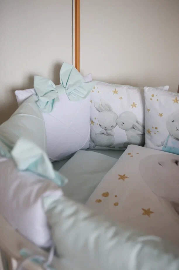 Комплект в кроватку Премиум ПАННО 5 шт. подушками Мамина любовь (мятный) (2)