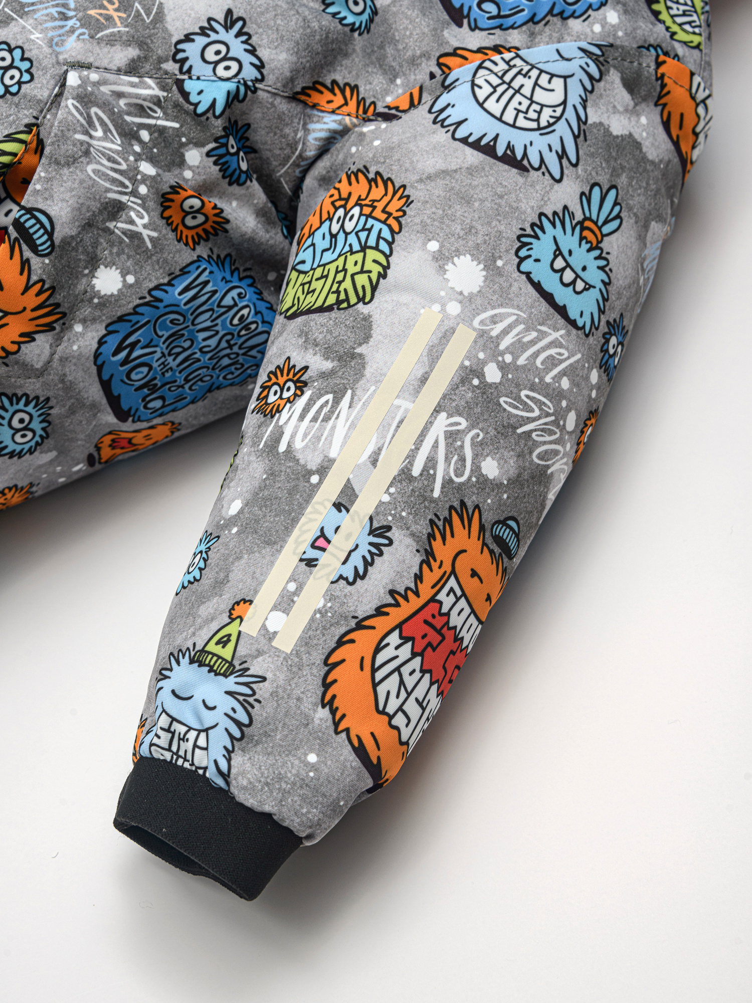 21015-12_Monsters_Blue__4__wor5-r7